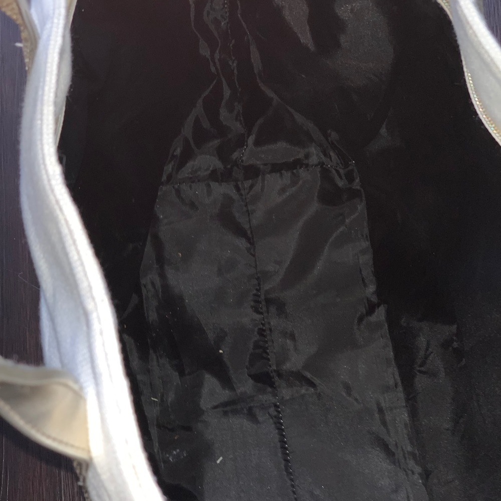 *SOLD* Victoria’s Secret sequin tote - Picture 4 of 5